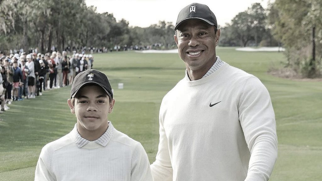 charlie-woods-with-his-father-tiger-woods